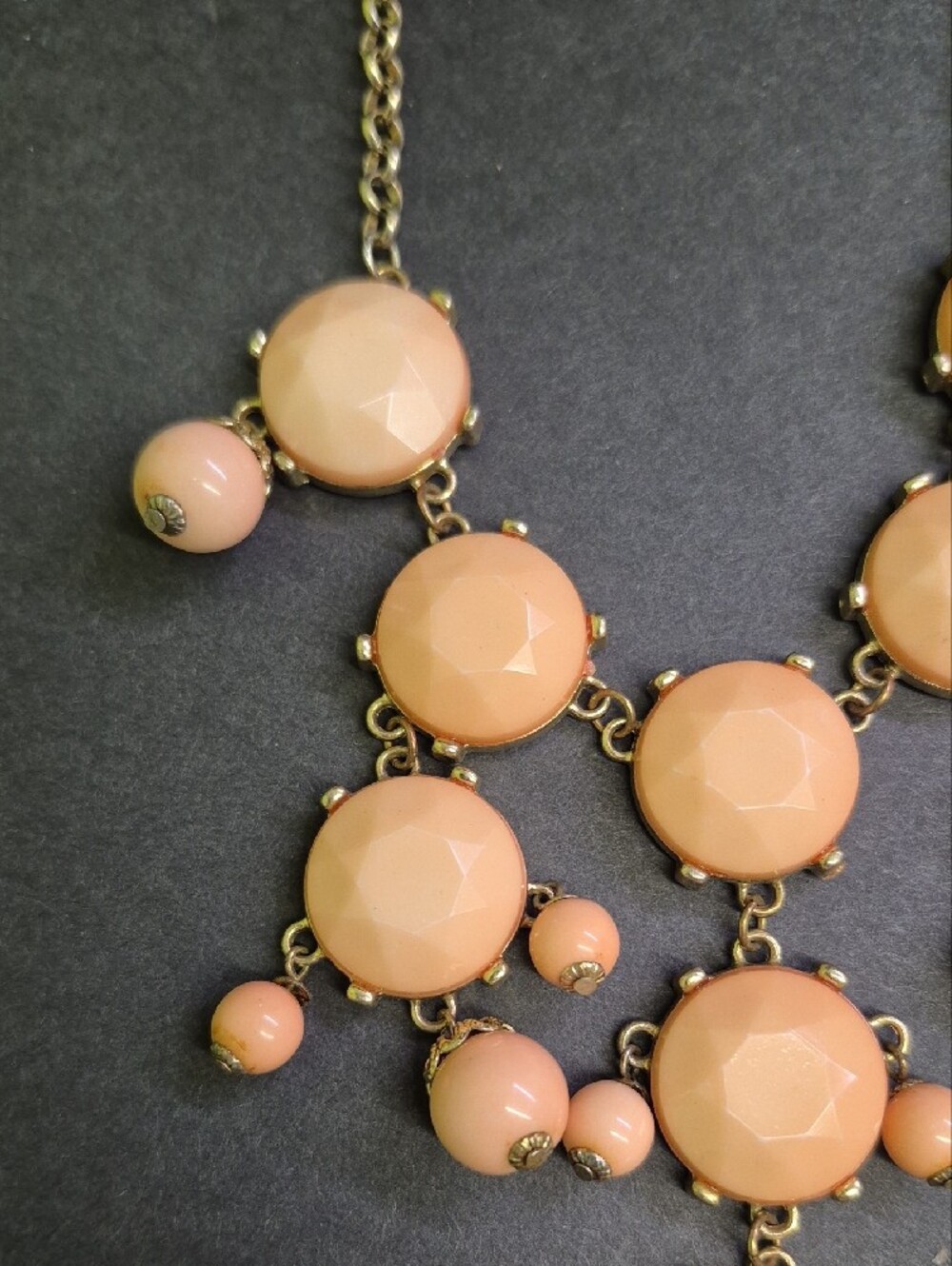 Women's Faceted Peach Chunky Dangle Statement Necklace 17" In. - Unbranded - Picture 3 of 6